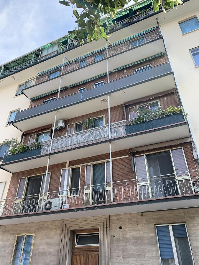 Apartmán Indipendent Blue Ferrara Exteriér fotografie